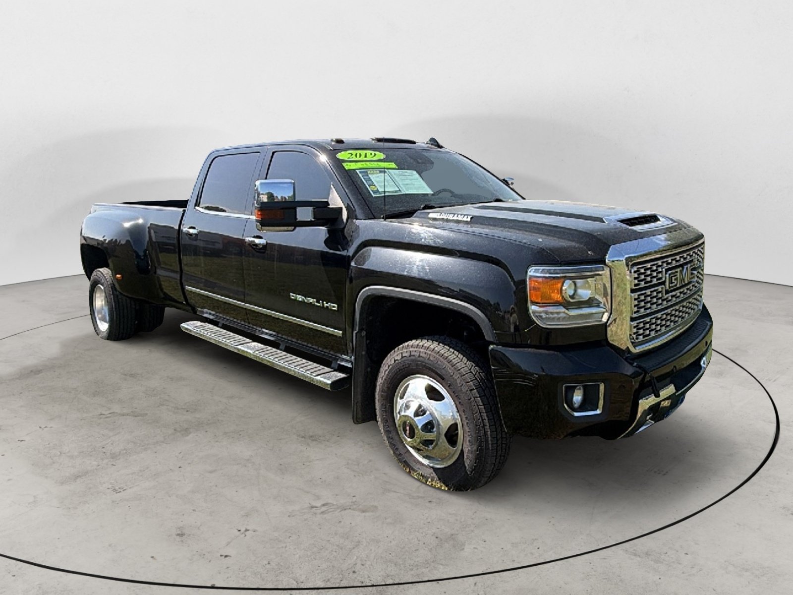 Used 2019 GMC Sierra 3500 Denali w/ Duramax Plus Package AWD/4WD image 8