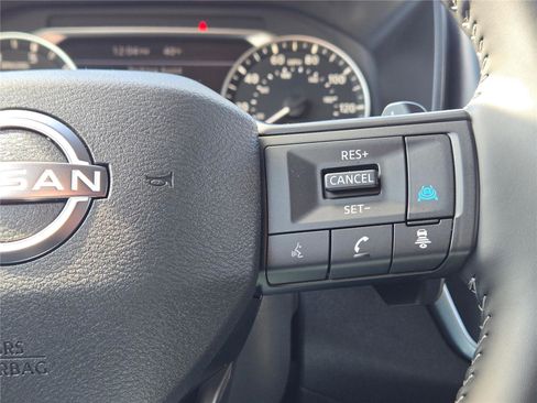 Used 2026 Nissan Rogue SV AWD/4WD image 30