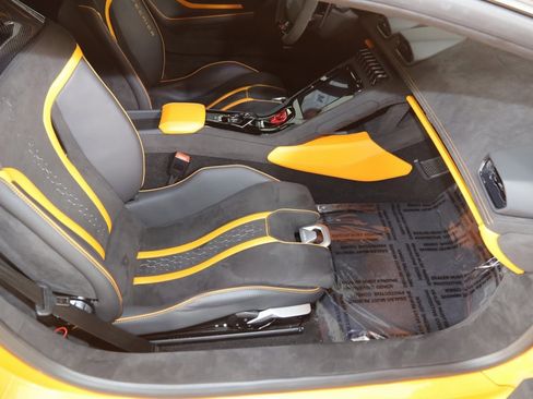 Used 2023 Lamborghini Huracan Tecnica image 15