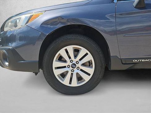 Used 2016 Subaru Outback 2.5i Premium AWD/4WD image 11