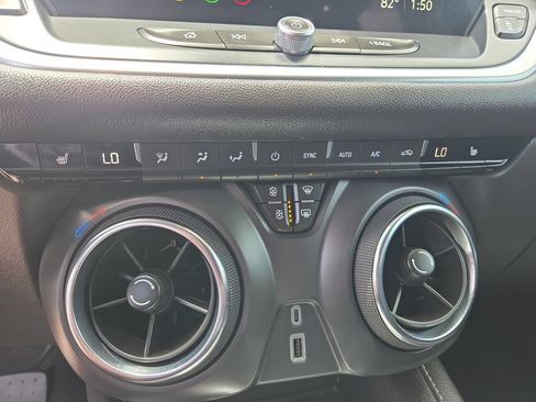Used 2025 Chevrolet Blazer LT w/ Midnight/Sport Edition FWD image 21