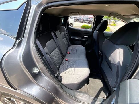 Used 2025 Nissan Kicks SV AWD/4WD image 16