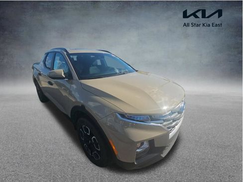 Used 2023 Hyundai Santa Cruz SEL w/ Activity Package FWD image 1