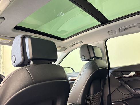 Used 2019 Audi Q5 2.0T Premium w/ Convenience Package image 32