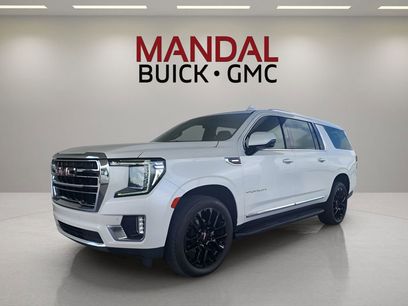 Used 2022 GMC Yukon XL SLT w/ SLT Premium Package