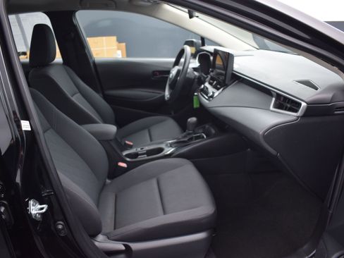 Used 2024 Toyota Corolla LE FWD image 10