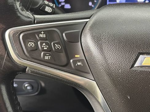 Used 2020 Chevrolet Equinox LT FWD image 17