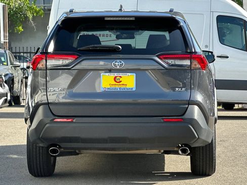 Used 2025 Toyota RAV4 XLE FWD image 6