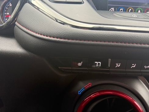 Used 2022 Chevrolet Blazer RS AWD/4WD image 30