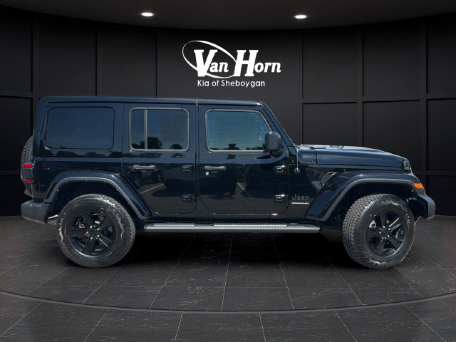 Used 2023 Jeep Wrangler Unlimited Sahara AWD/4WD image 8