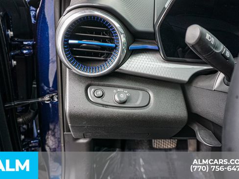 Used 2024 Chevrolet Trax LT w/ LT Convenience Package FWD image 36