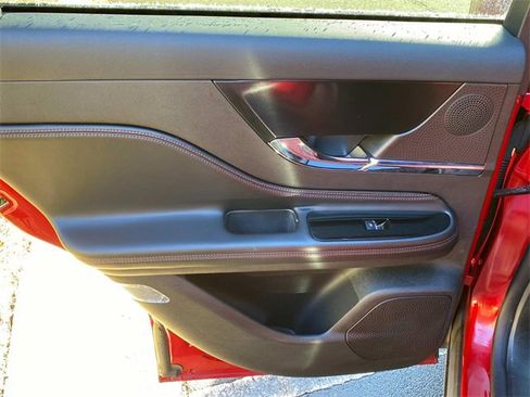 Certified 2023 Lincoln Corsair Reserve w/ Equipment Group 201A image 10