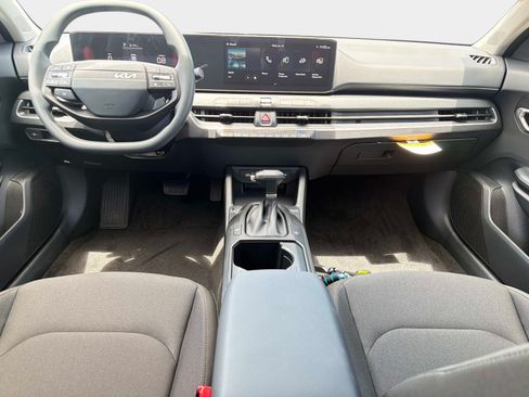 New 2026 Kia K4 FWD image 12