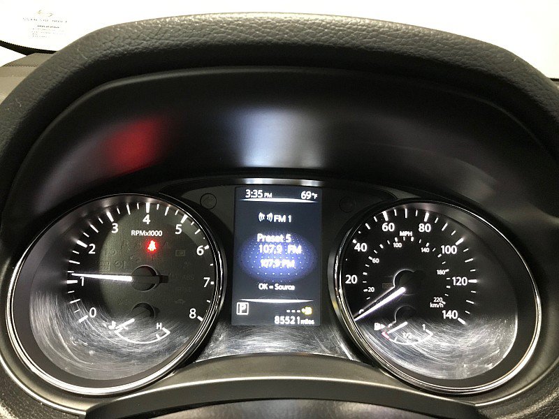 Used 2017 Nissan Rogue SV FWD image 22