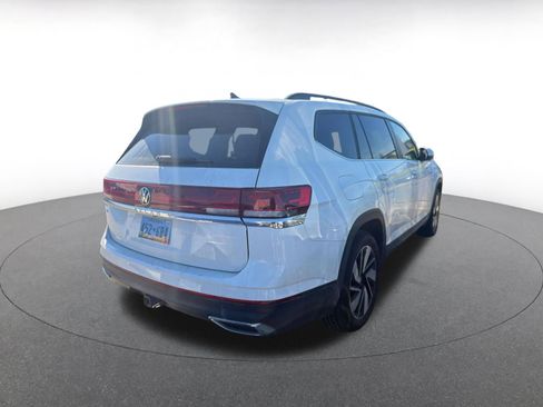 Used 2025 Volkswagen Atlas SE image 4