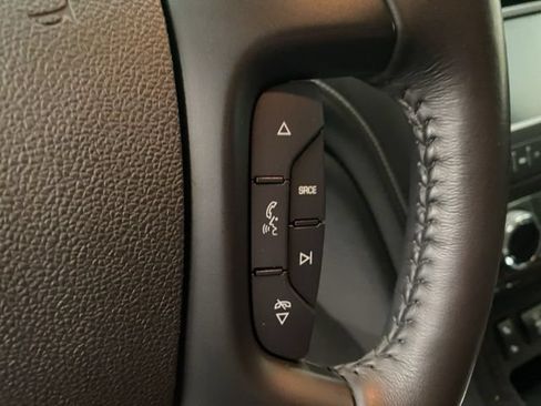 Used 2017 Buick Enclave Leather AWD/4WD image 32