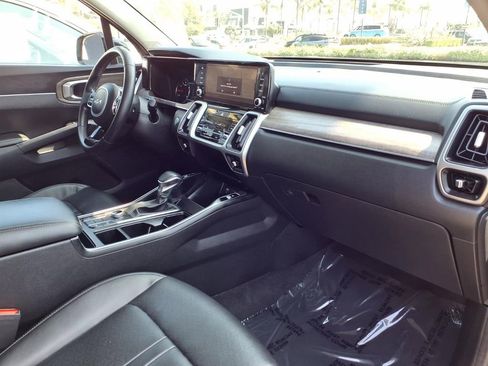 Used 2022 Kia Sorento S image 15