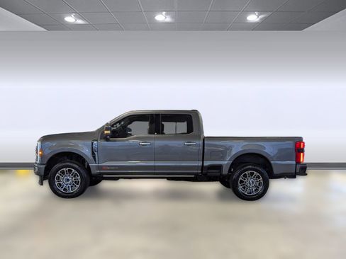 Used 2025 Ford F350 Platinum w/ Platinum Plus Package image 2