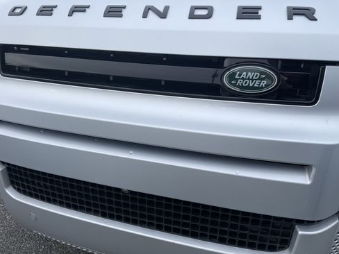Certified 2024 Land Rover Defender 110 S image 32