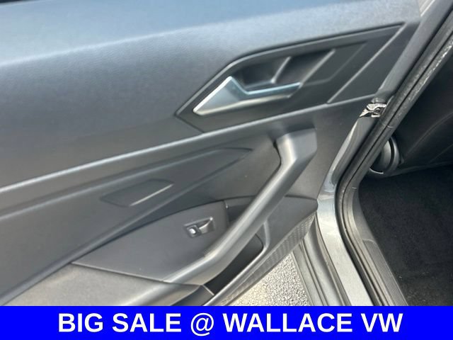 Used 2019 Volkswagen Jetta SEL FWD image 12