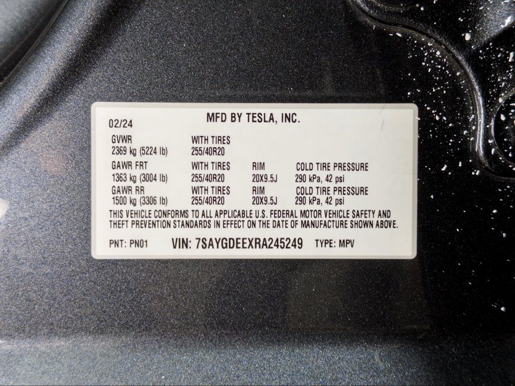 Used 2024 Tesla Model Y Long Range AWD/4WD image 29