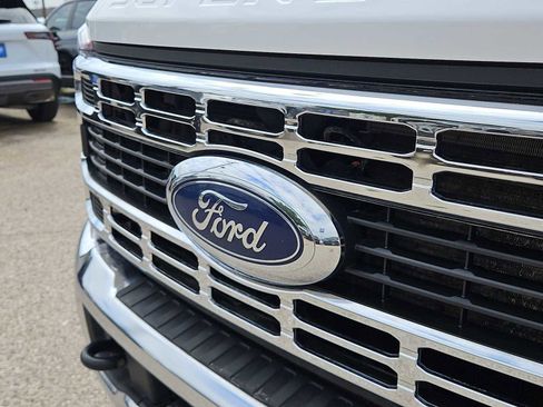 Used 2024 Ford F250 XLT w/ FX4 Off-Road Package AWD/4WD image 13