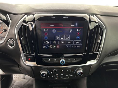 Used 2023 Chevrolet Traverse LT FWD image 20
