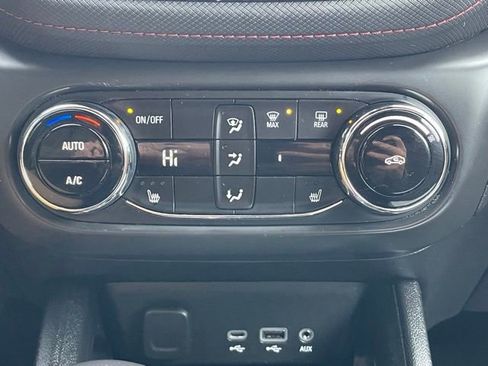 Used 2021 Chevrolet TrailBlazer RS w/ Sun and Liftgate Package image 13