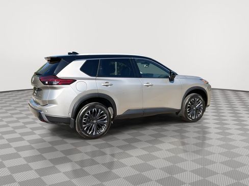 Certified 2025 Nissan Rogue SL w/ Tech Package AWD/4WD image 11