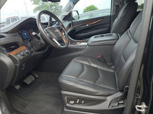 Used 2020 Cadillac Escalade ESV Premium Luxury AWD/4WD image 12