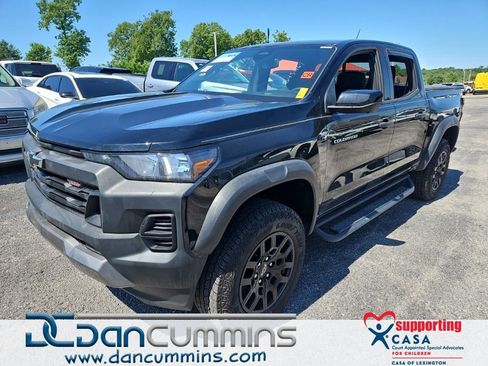 Used 2024 Chevrolet Colorado Trail Boss w/ Technology Package AWD/4WD image 1
