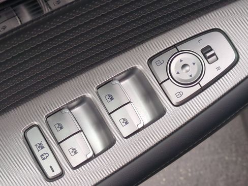 Certified 2024 Hyundai Palisade Calligraphy FWD image 16