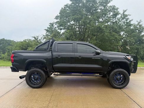 Used 2024 Chevrolet Colorado LT w/ LT Convenience Package RWD image 2