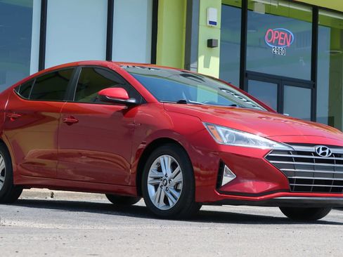 Used 2019 Hyundai Elantra SEL image 6