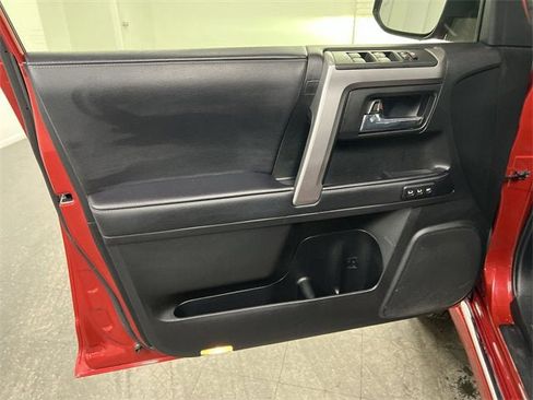 Used 2022 Toyota 4Runner Limited image 23