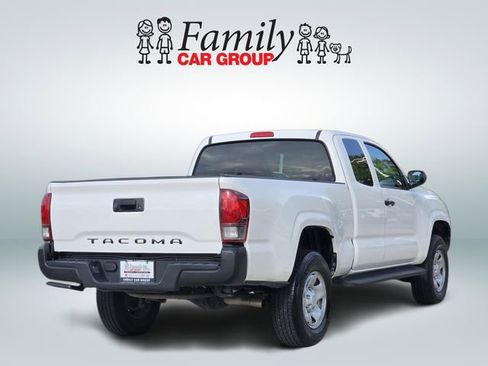 Used 2023 Toyota Tacoma SR RWD image 4