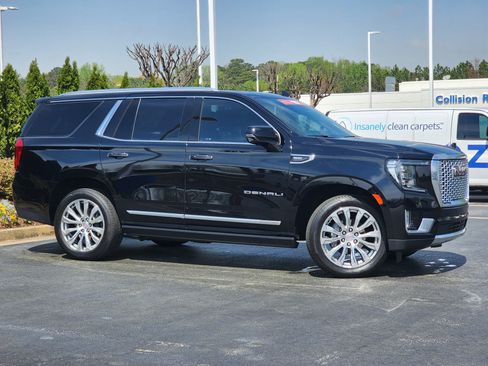 Used 2023 GMC Yukon Denali AWD/4WD image 3