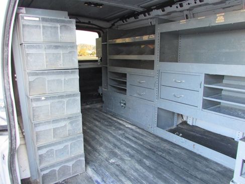 Used 2018 GMC Savana 2500 w/ Driver Convenience Package image 21