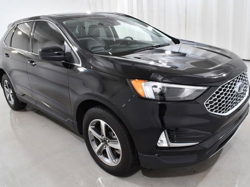 Used 2024 Ford Edge SEL w/ Convenience Package image 5