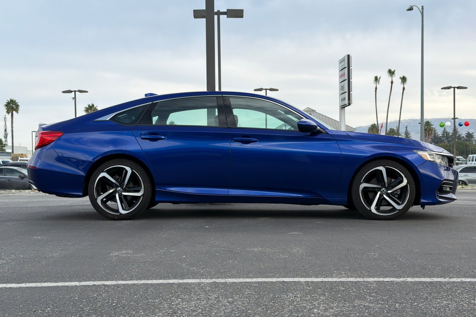 Used 2019 Honda Accord Sport image 3