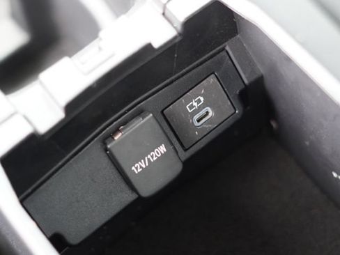 Used 2024 Toyota Corolla Cross LE AWD/4WD image 32