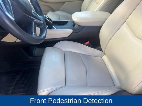 Used 2017 Cadillac XT5 Luxury w/ Driver Awareness Package FWD image 10