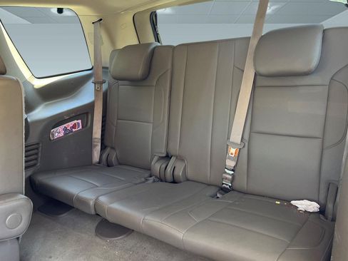Used 2016 Chevrolet Tahoe LT w/ Luxury Package RWD image 11