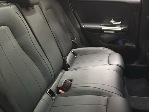 Used 2025 Mercedes-Benz GLA 250 4MATIC image 52