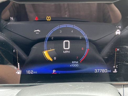 Used 2024 Chevrolet Trax ACTIV w/ Sunroof Package FWD image 18