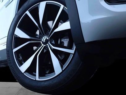 New 2026 Volkswagen Atlas SEL Premium R-Line