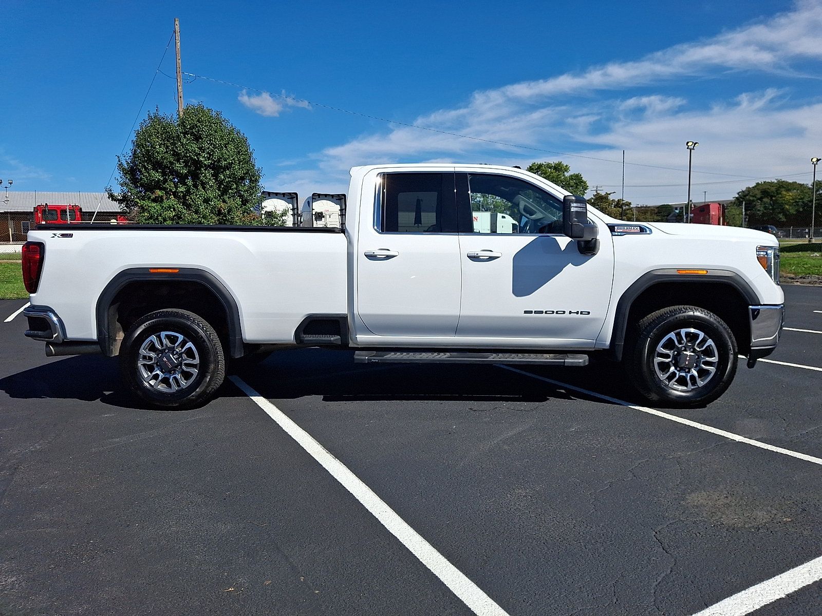 Used 2022 GMC Sierra 3500 SLE w/ SLE Value Package AWD/4WD image 7