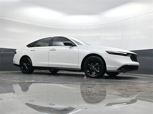 New 2025 Honda Accord SE image 33