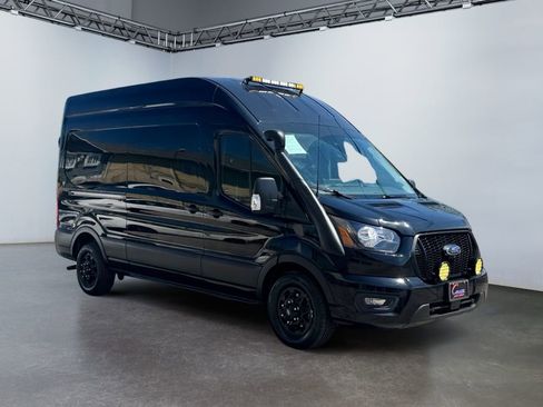 Used 2023 Ford Transit 250 148 High Roof AWD image 3