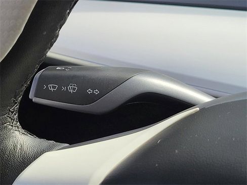 Used 2023 Tesla Model Y Long Range image 29